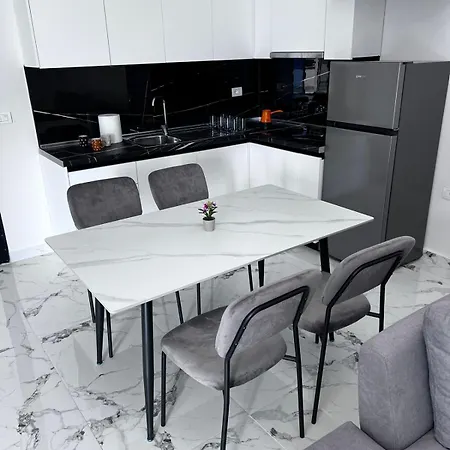 Prime Luxury Apartment