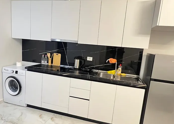 Prime Luxury * Lushnjë